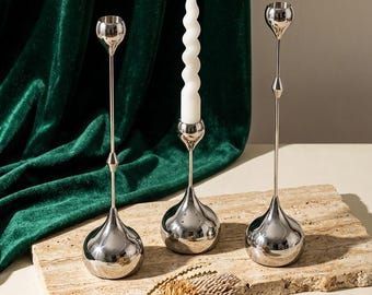 Conjunto de Castiçais, Castiçal Minimalista em Metal Prateado, Conjunto de Castiçais Modernos, Decoração Escultural para Mesa, Acessórios Contemporâneos para Casa