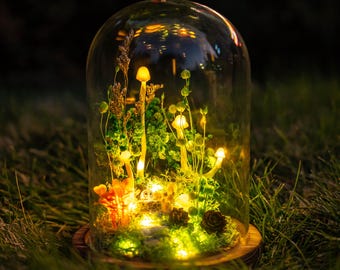 Green Handmade Mushroom Night Lamp - Forest Mushroom Lamp,Bedroom Decor,Whimsical Decor,Art Deco Lamp,Enchanted Home Decor,Birthday Gift