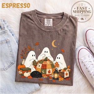 Quilting Lover Shirt, Ghost Quilters Sewing a Patchwork Pumpkin, Halloween Sewing Tee, Cute Fall Quilter Gift