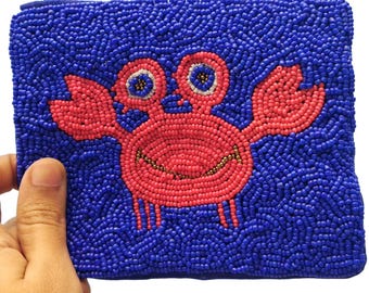 Pochette pour pièces de monnaie faite main avec des écrevisses et des perles : Portefeuille de voyage sur la côte cajun | Mini pochette pour maquillage et cartes