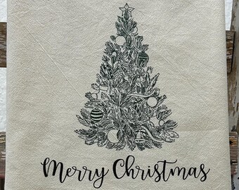 Vintage Style Christmas Tree Kitchen Towel: Farmhouse Holiday Decor