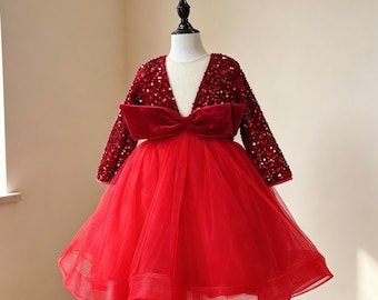 Abito da damigella in tulle rosso con paillettes e fiocco