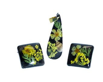 Yellow Flower Resin Jewelry Set - Botanical Necklace & Earrings, Dark Forest Magic, Real Dried Flower