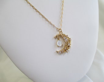 White Moon Drop and Gold Pendant Necklace