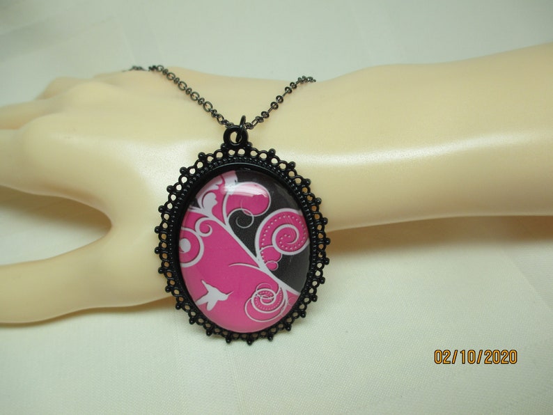 Pink and Black Floral Glass Pendant Necklace