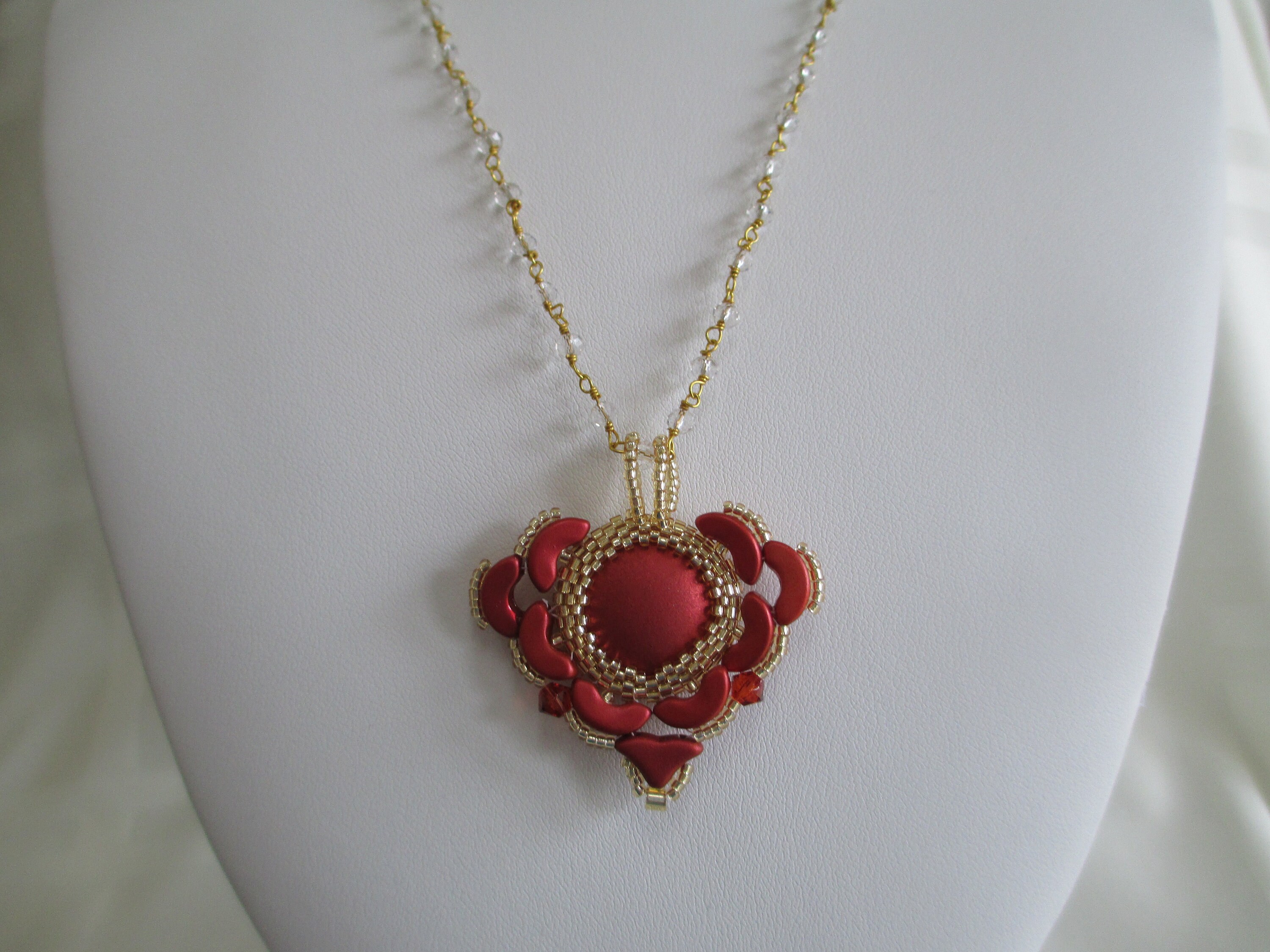 Red and Gold Pendant Necklace Etsy.de