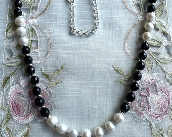 Freshwater Pearl and Faceted Onyx Bead Necklace