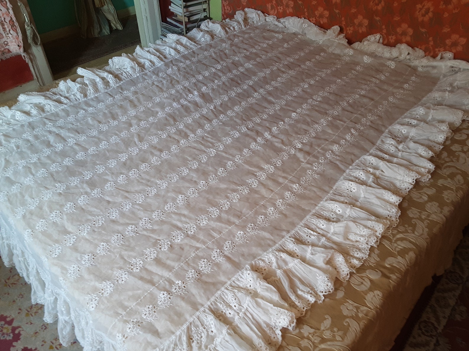 White Eyelet Bedspread Cotton Lawn Victorian Thru 1930 Etsy