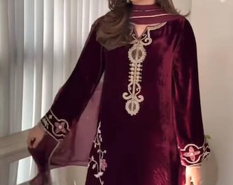 Embroidered Velvet Salwar Kameez: Pakistani Wedding Suit