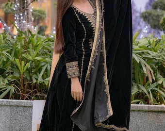Embroidered Velvet Salwar Kameez, Pakistani Wedding Suit
