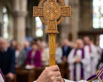 Handcrafted Celtic Cross Ceremonial Staff | Indian Oakwood Clergy Crozier (Collapsible)