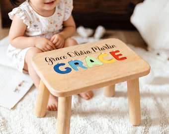 名前入りの手作り木製子供用スツール、パーソナライズされたモンテッソーリ式ステップスツール、女の子と男の子へのカスタムベビーギフト - 名前入り子供用スツール