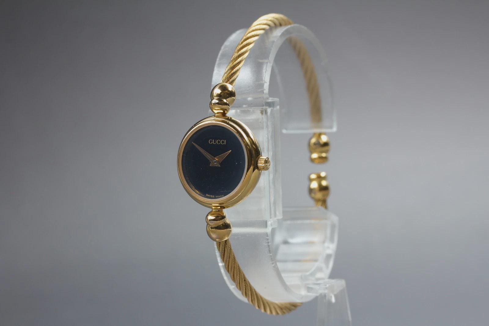Gucci gold vintage watch - Etsy 日本