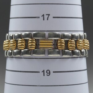 Nahezu neuwertige Vintage Christian Dior D45-204 24mm Damenuhr mit Datumsanzeige und goldenem Zifferblatt, hergestellt in Japan Bild 9