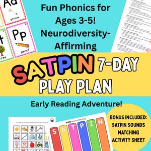 Op de afbeelding: Educatief materiaal voor vroeg lezen. De afbeelding toont kleurrijke kaarten met letters en woorden, samen met een "SATPIN 7-DAY PLAY PLAN" en een bijpassend werkblad. De tekst geeft aan dat de materialen geschikt zijn voor kinderen van 3-5 jaar.