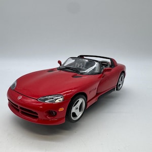 Dodge Viper RT/10 Convertible Rojo de Bburago – Modelo de coche fundido a presión a escala 1:18