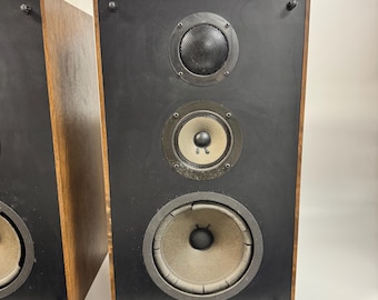 Altavoces vintage Audiosphere AX-330 de 3 vías / Altavoces Hi-Fi de fabricación canadiense / Altavoces estéreo de los años 70 / Gabinetes de nogal