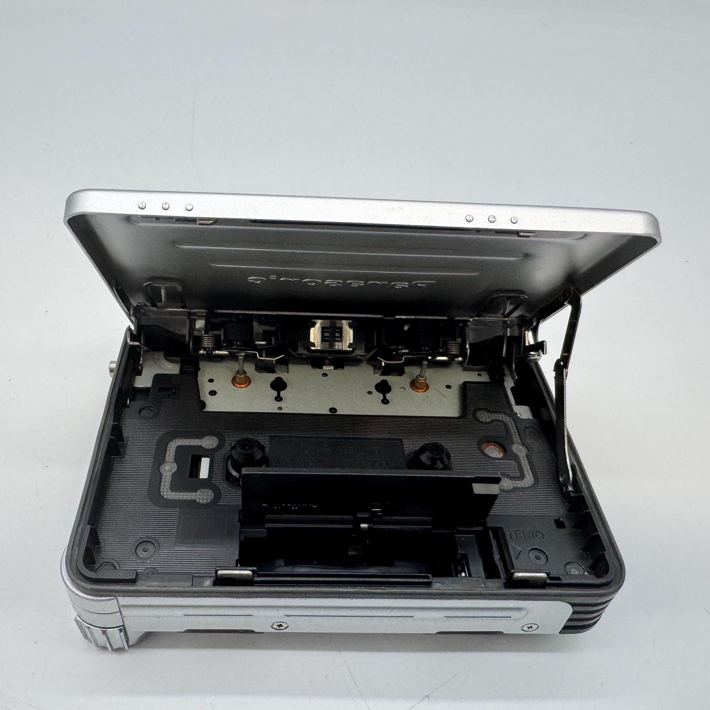 S587」Panasonic SHOCK WAVE カセットプレーヤー T-101 電源アダプター