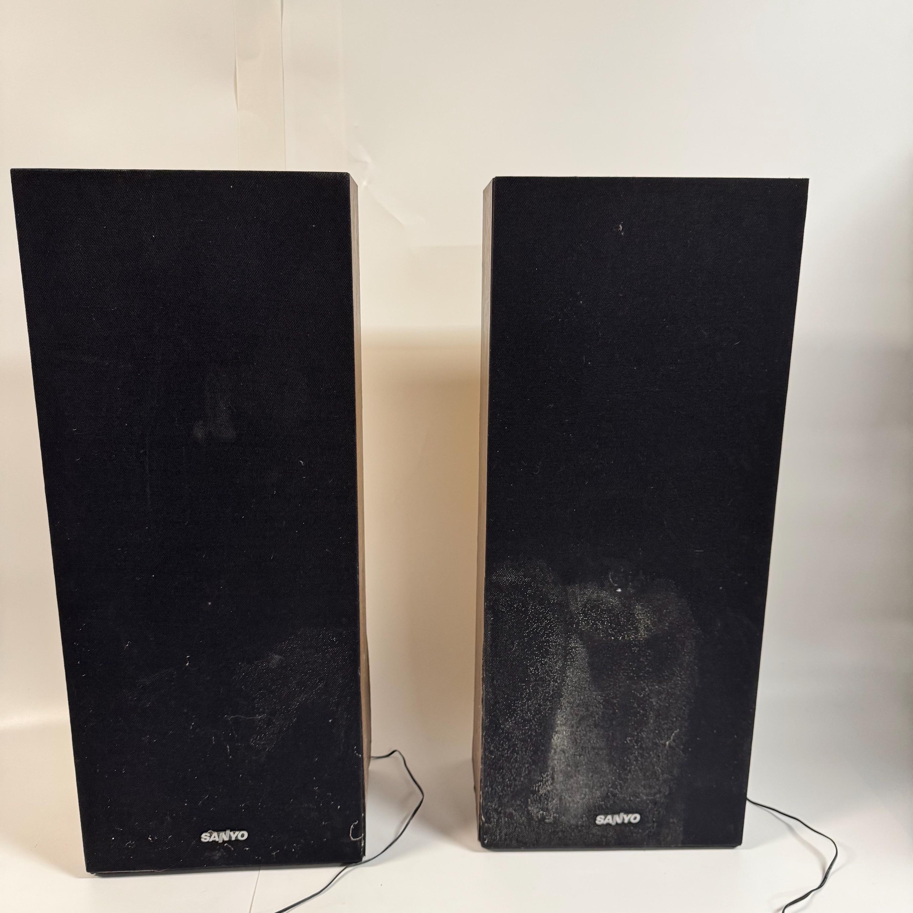 Vintage Sanyo AD-838 Speakers Pair Made in Canada Wood Cabinet