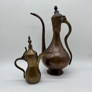 Cafetière Dallah vintage en cuivre, décor arabe du Moyen-Orient des années 1960