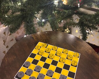 Juego de tablero de ajedrez TØP Bandito vs. Dema / Juego personalizado impreso en 3D / Amarillo y gris