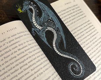 Marcapáginas Trash the Dragon - Fan Art de Scaled and Icy