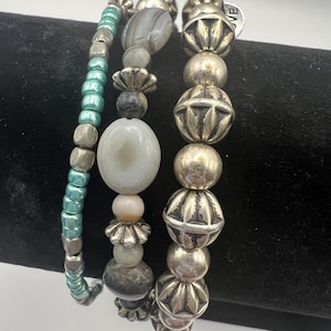 Stretchy, Silver, Grey Acrylic, Turquoise color seed beads twistable necklace/bracelet