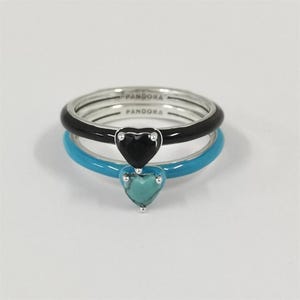 Set di anelli Pandora con cuore chakra turchese e nero