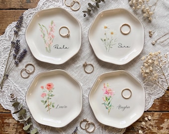 Personalized Floral Ring Dish | Custom Birth Flower & Name Jewelry Tray | Ceramic Keepsake Dish