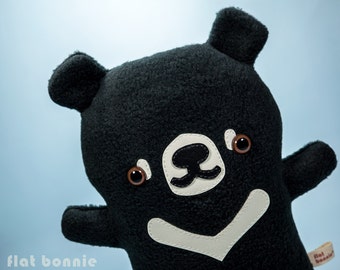 Muñeco de peluche Moon Bear, peluche de cachorro de oso relleno Kawaii, lindo muñeco de peluche de oso negro, regalo hecho a mano Decoración de la habitación Woodland Flat Bonnie