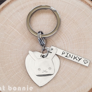 Personalized rabbit keyring, Kawaii bunny keychain, Cute bag accessory, Pet memorial charm, Hand stamped metal charm, Flat Bonnie