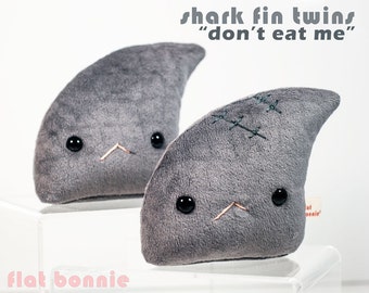 Shark Fin plush Shark stuffed animal toy, Kawaii Japan shark week, Small Shark Fin stuffy, Cute ocean room decor, Handmade gift, Flat Bonnie