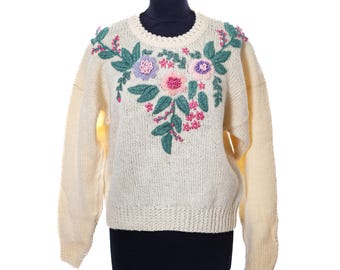 Suéter de lana vintage de los años 80 tejido a mano / jersey color crema con bordado floral 3D