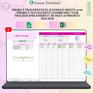 Può includere: Uno schermo di un laptop mostra un foglio di calcolo per il monitoraggio dei progetti. Il foglio di calcolo è rosa e bianco, con sezioni per il nome dell'attività, le date di inizio e fine, lo stato e la priorità. Il testo in alto recita "Project Tracker Excel & Google Sheets 2026".