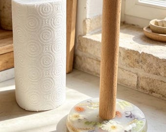 Paper Towel Holder Countertop with Real Flowers | Handmade Epoxy Resin & Beech Wood | Botanical Kitchen Decor | Housewarming Gift for Her