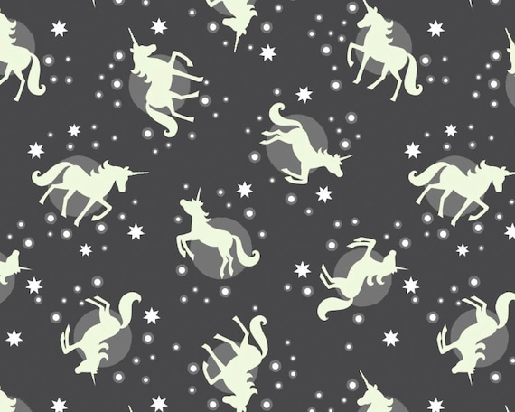 Lewis /& Irene FAIRY NIGHTS Glow in the Dark Unicorn 100/% Cotton Patchwork Fabric