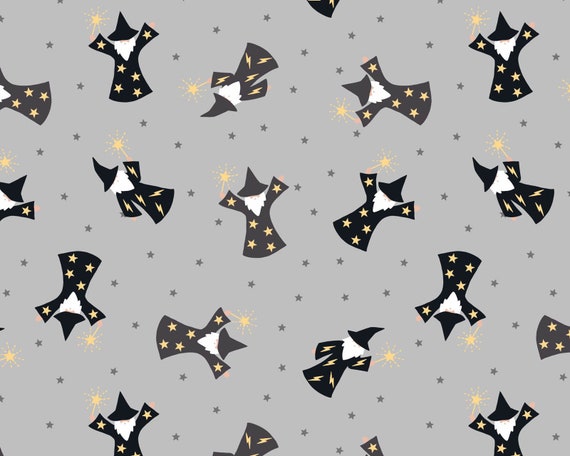 WIZARDS ON GREY LEWIS /& IRENE SMALL THINGS MYSTICAL /& MAGICAL fat quarter