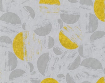 Wishwell Brushy - Circles Halves Dove Grey from Robert Kaufman Fabric