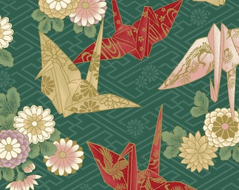 Puede incluir: Patrón sin costuras con grullas de origami en rojo, dorado y rosa, sobre un fondo geométrico verde oscuro. Acentos florales en crema, rosa y dorado complementan el diseño. El tema general es de inspiración japonesa.