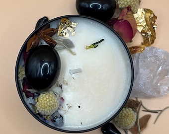 Yule Moon Candle – Winter Protection Candle | Obsidian, Moonstone, Star Anise, Rosemary, Rose Petals, Gold Flakes | Sweet Vanilla Caramel