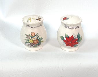 Saliera e pepiera vintage in stile country cottage – Ceramica dipinta a mano con motivi floreali – Coppia spaiata – Frasi motivazionali