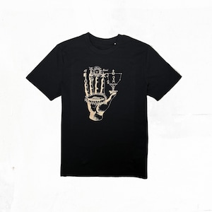 Koszulka z nadrukiem „Dłoń Filozofa” – nadruk sitodrukowy Discharge Alchemy Design