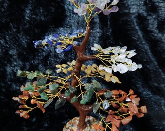 Sapin décoratif en cristal des sept chakras – Bonsaï en pierres précieuses de 20 cm (20 cm) | 200 jetons | Décoration spirituelle pour la maison et le bureau