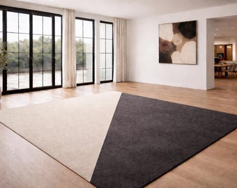 Alfombra geométrica moderna bicolor, color beige carbón neutro.