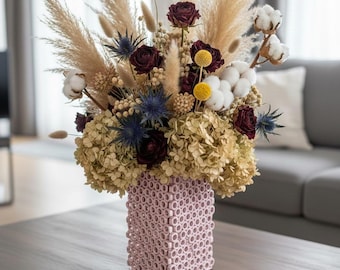 Vase fait main en acier rose : motif écrou en métal soudé