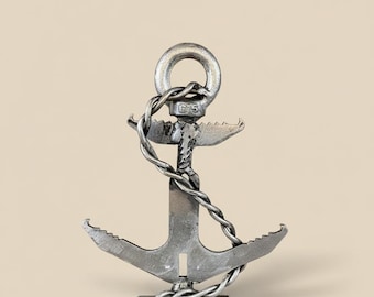 Mini sculpture « Ancre de fer » - une figurine en ferraille, une décoration nautique, un cadeau pour un marin