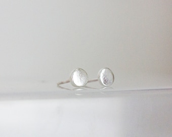 Circle Disc Stud Earrings (Sterling Silver)