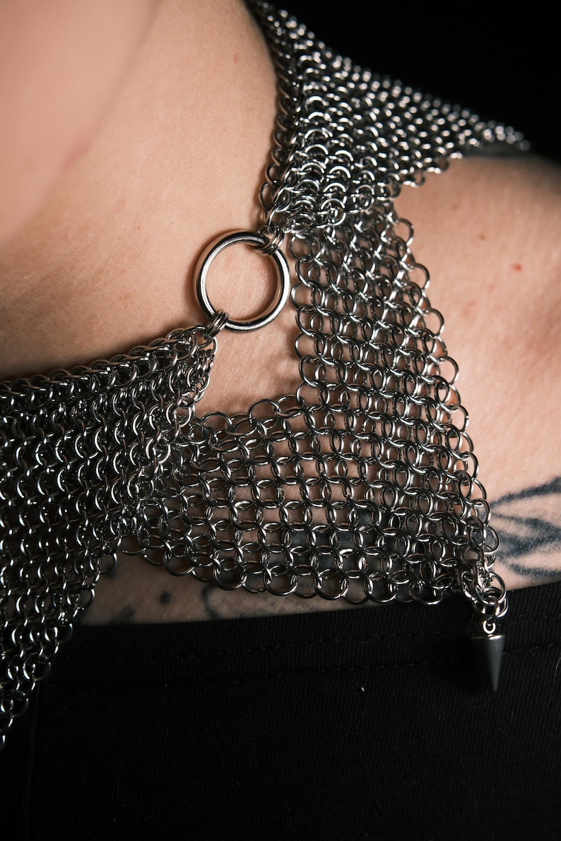 Shamrock - Layered Chainmail Necklace - Statement Jester Collar With ...