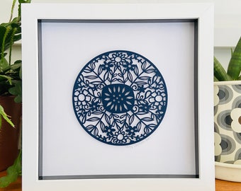 Circle Wall Art / Framed Paper Cut Wall Art / Floral Paper Cut Art / 3d Floral Art / Personalised Gift / 3d Paper Wall Art / Circular Art