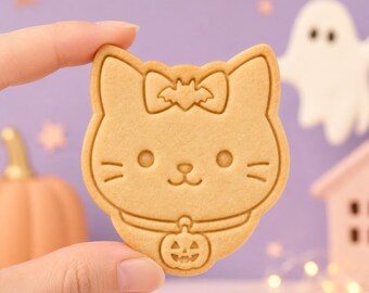 Halloween Cat Cookie Cutter and Stamp, Kawaii Cat Face with Bat Bow and Pumpkin Collar Charm, Spooky Cute Cat Halloween Cookie